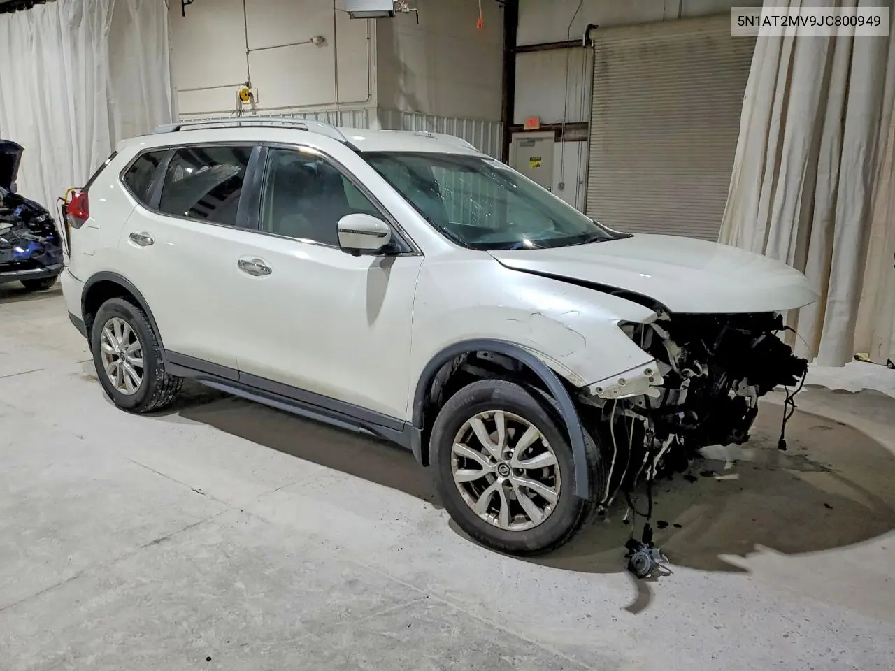 2018 NISSAN ROGUE VIN 5N1AT2MV9JC800949 — фото 4