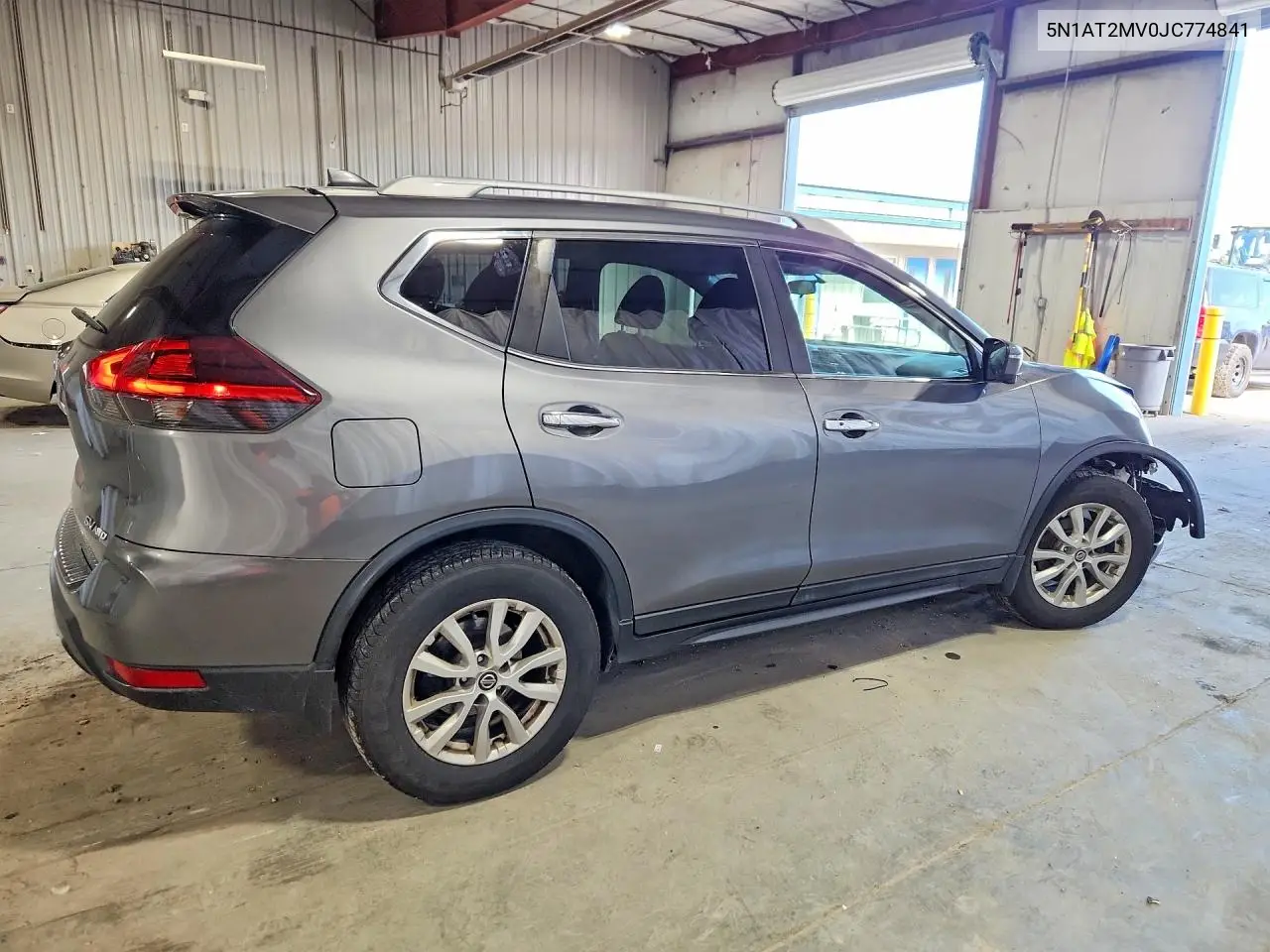 2018 NISSAN ROGUE VIN 5N1AT2MV0JC774841 — фото 3