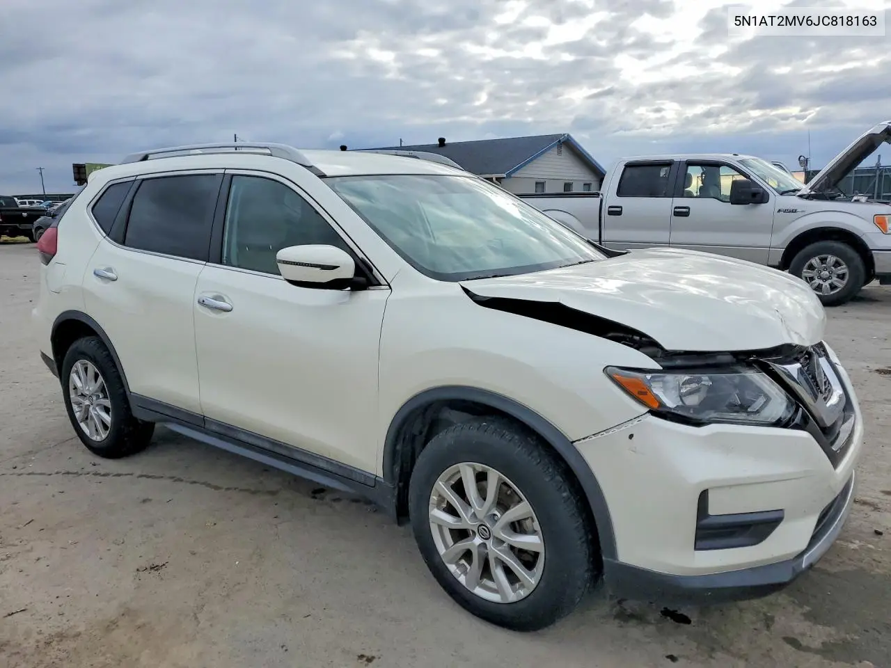 2018 NISSAN ROGUE VIN 5N1AT2MV6JC818163 — фото 4