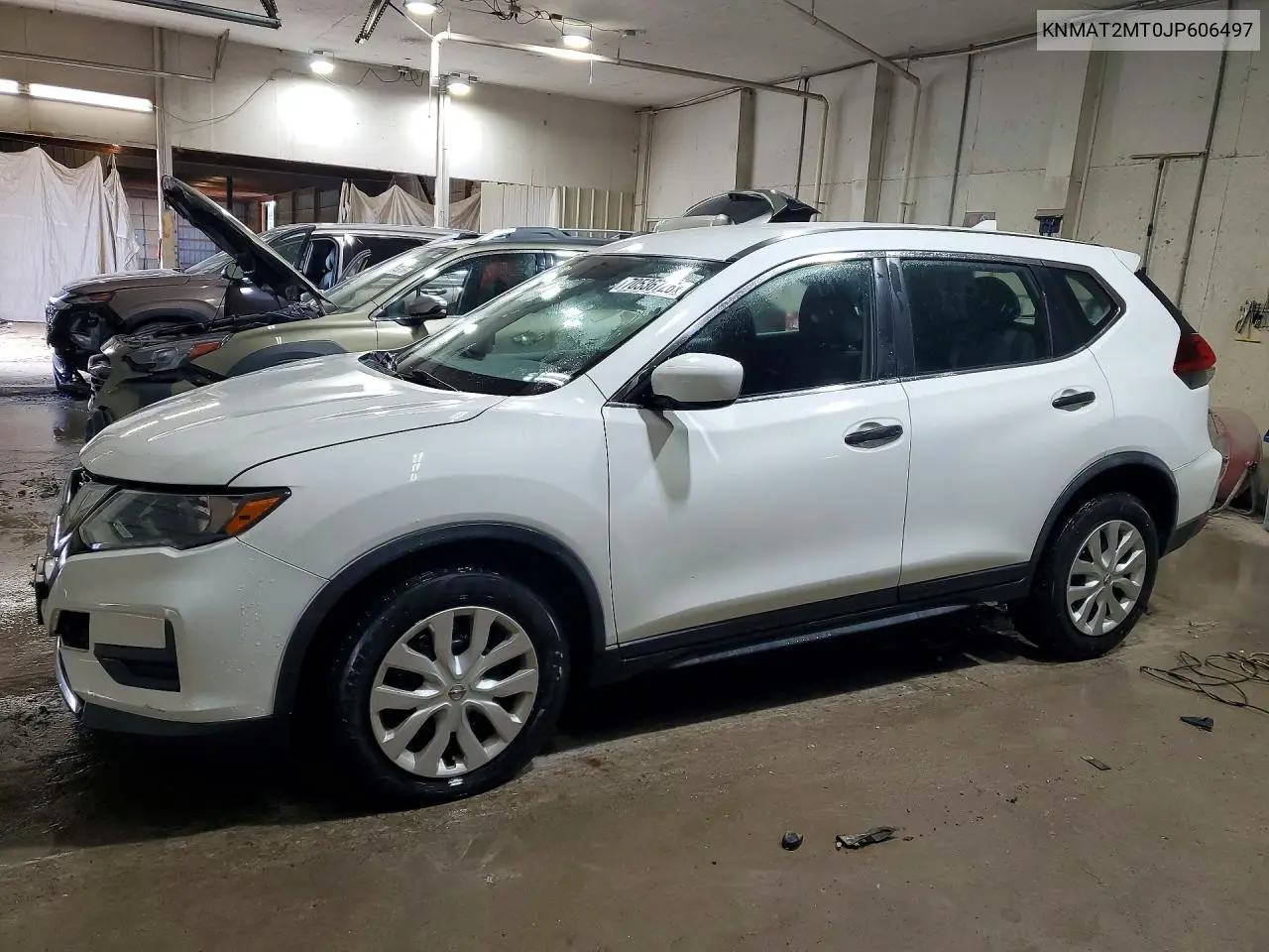 NISSAN ROGUE 2018, VIN KNMAT2MT0JP606497