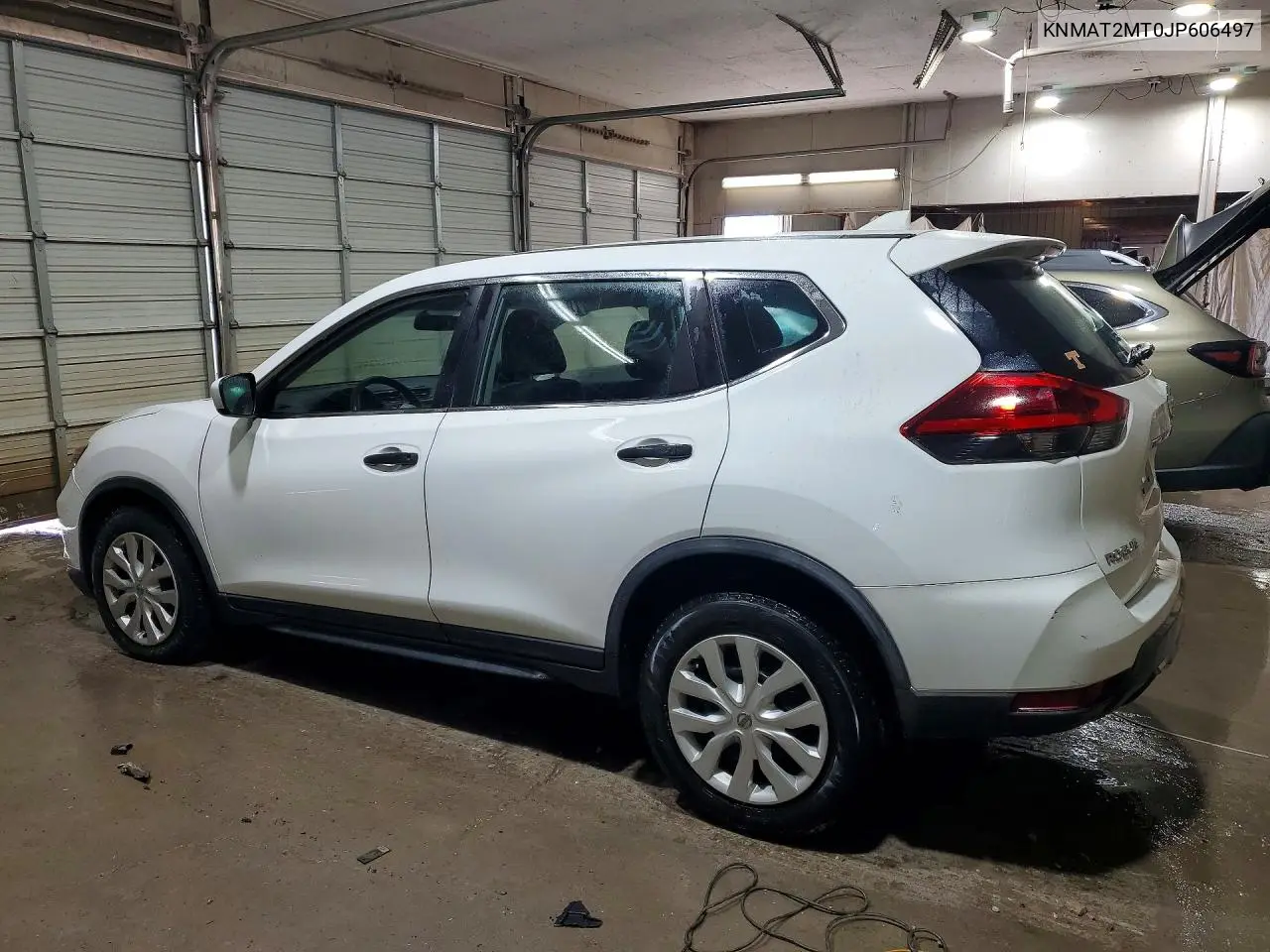 2018 NISSAN ROGUE VIN KNMAT2MT0JP606497 — фото 2