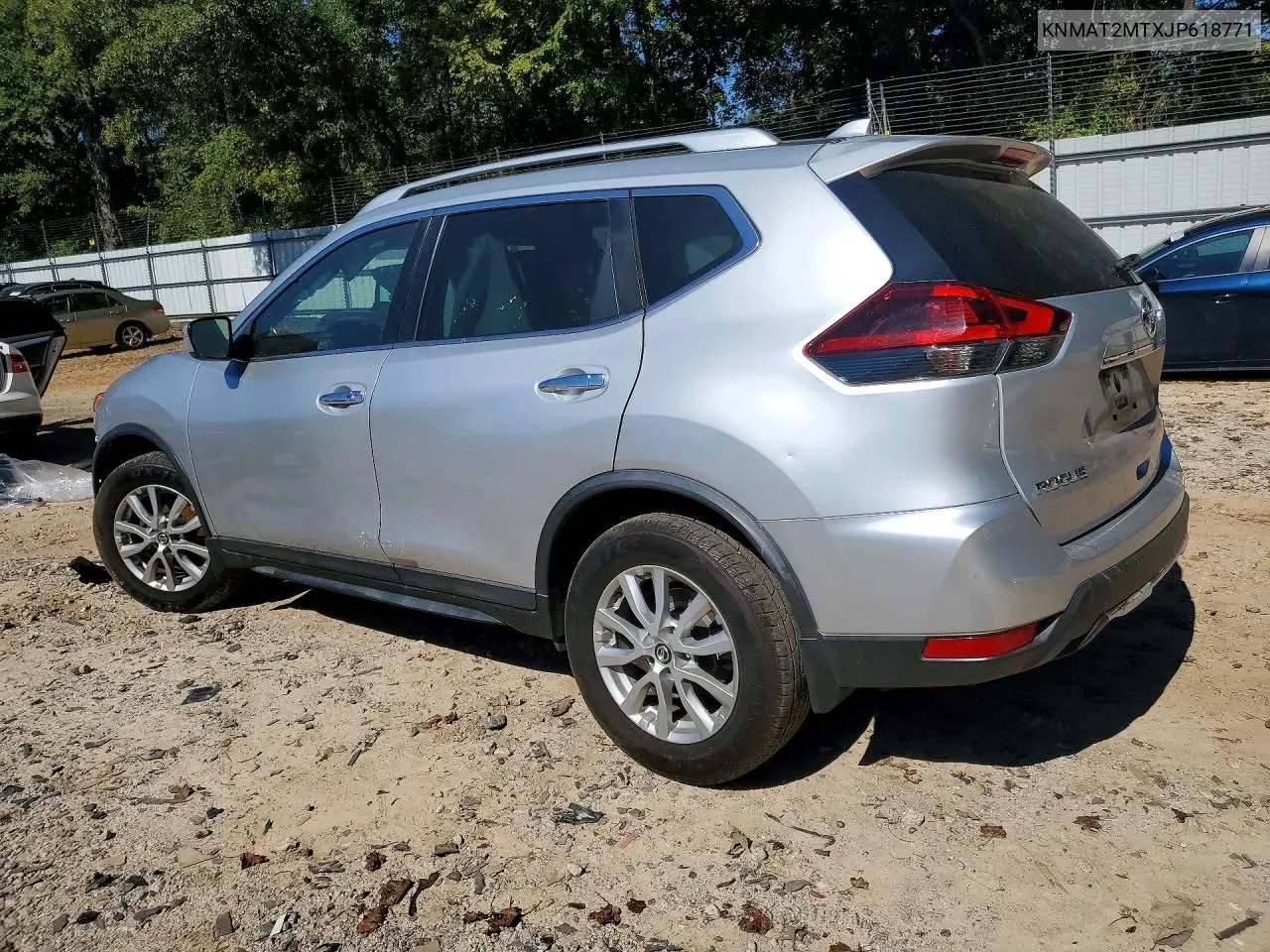 2018 NISSAN ROGUE VIN KNMAT2MTXJP618771 — фото 2
