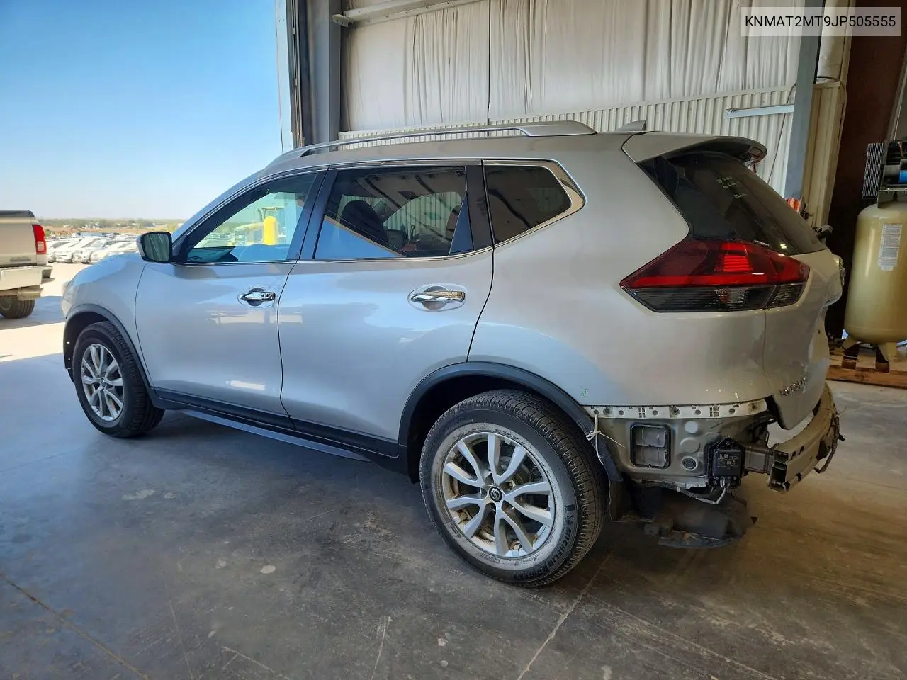 2018 NISSAN ROGUE VIN KNMAT2MT9JP505555 — фото 2