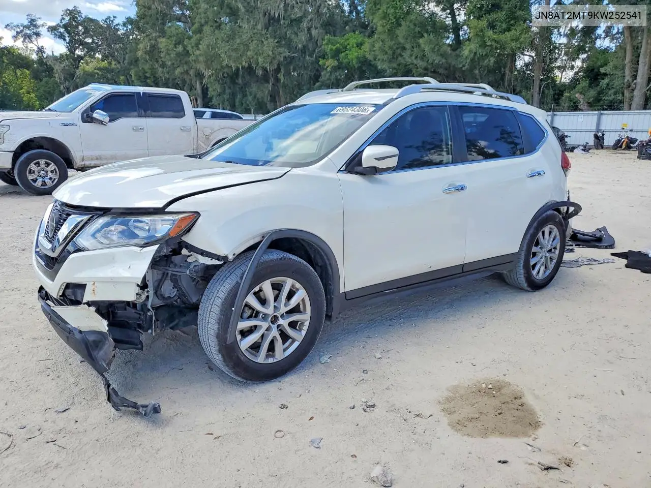 NISSAN ROGUE 2019, VIN JN8AT2MT9KW252541