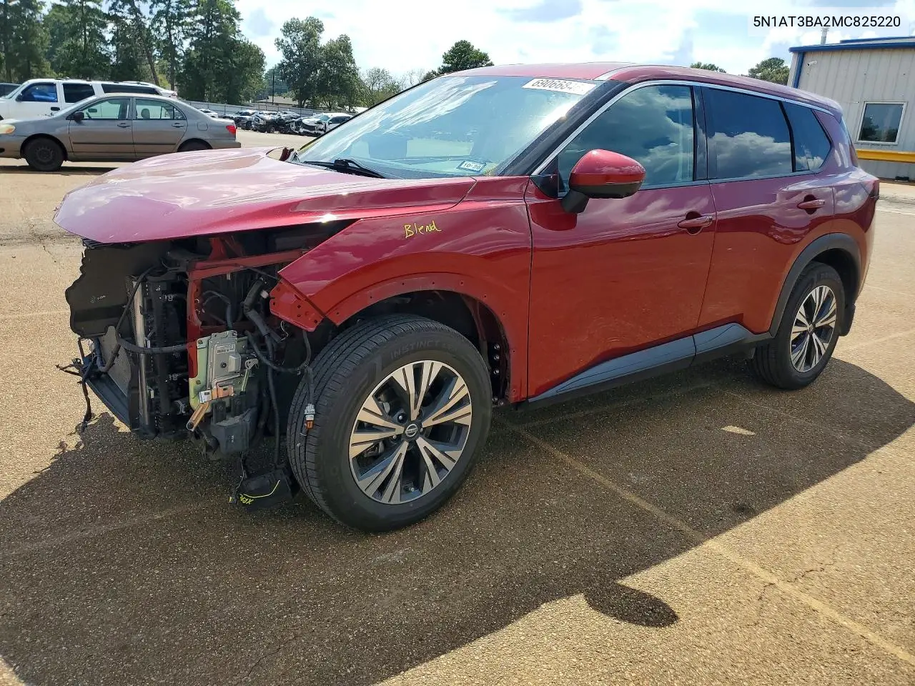 NISSAN ROGUE 2021, VIN 5N1AT3BA2MC825220