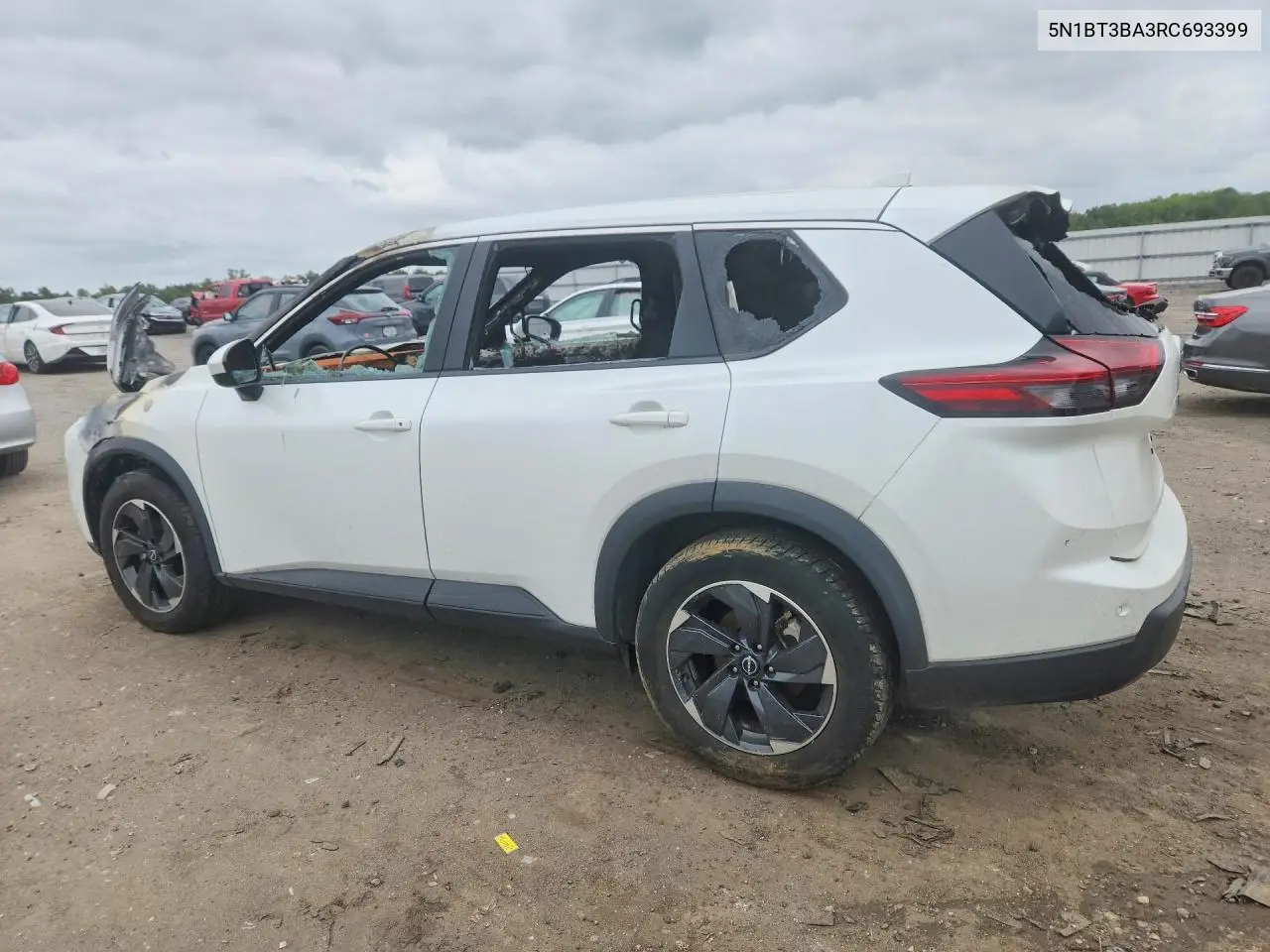 2024 NISSAN ROGUE VIN 5N1BT3BA3RC693399 — фото 2
