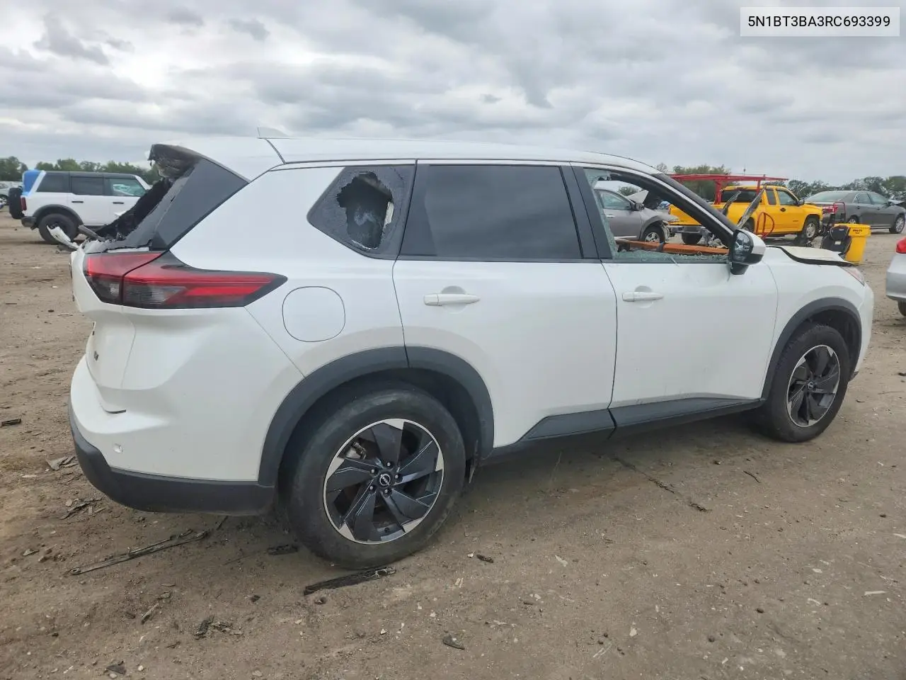 2024 NISSAN ROGUE VIN 5N1BT3BA3RC693399 — фото 3