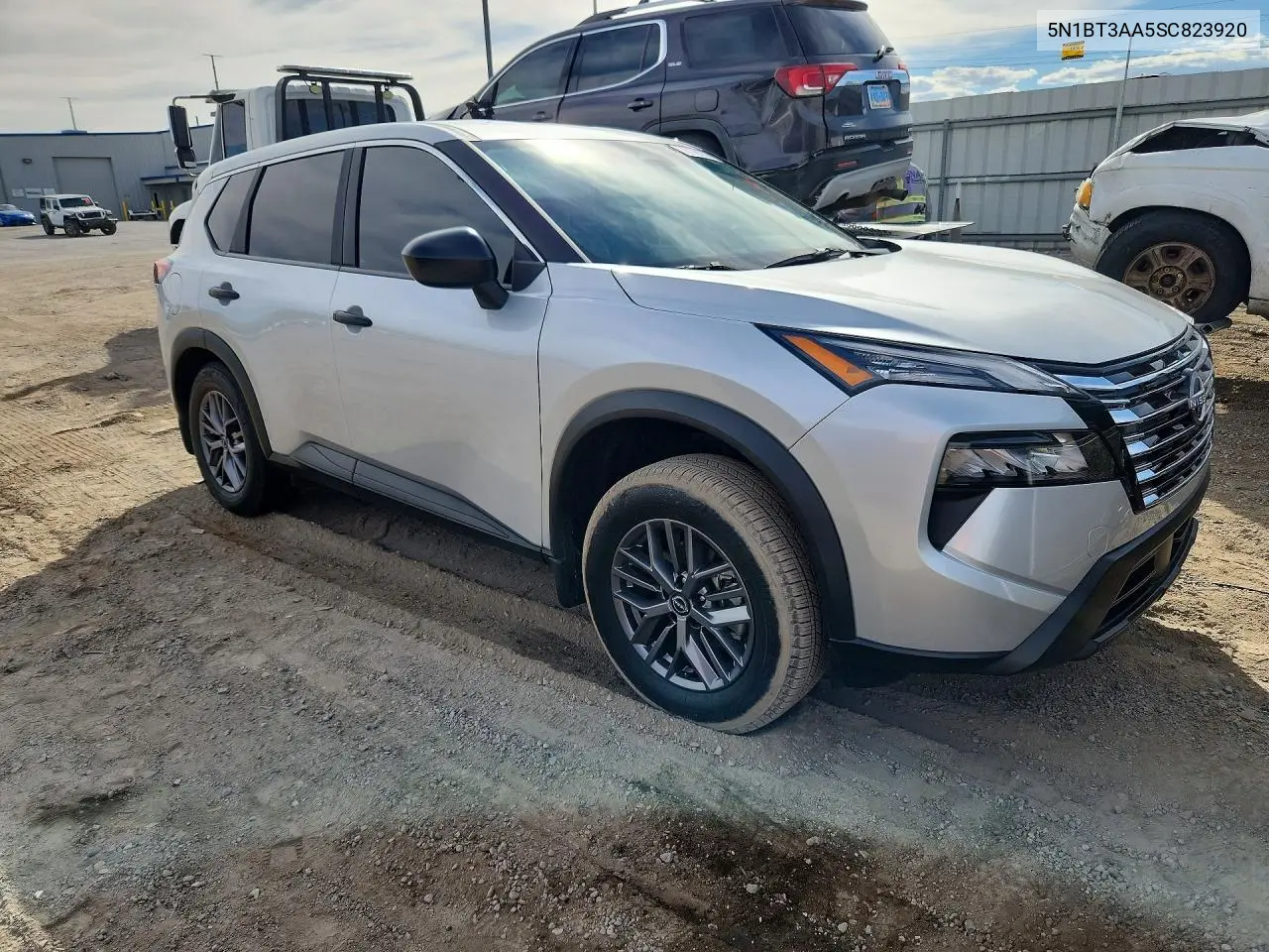 2025 NISSAN ROGUE VIN 5N1BT3AA5SC823920 — фото 4