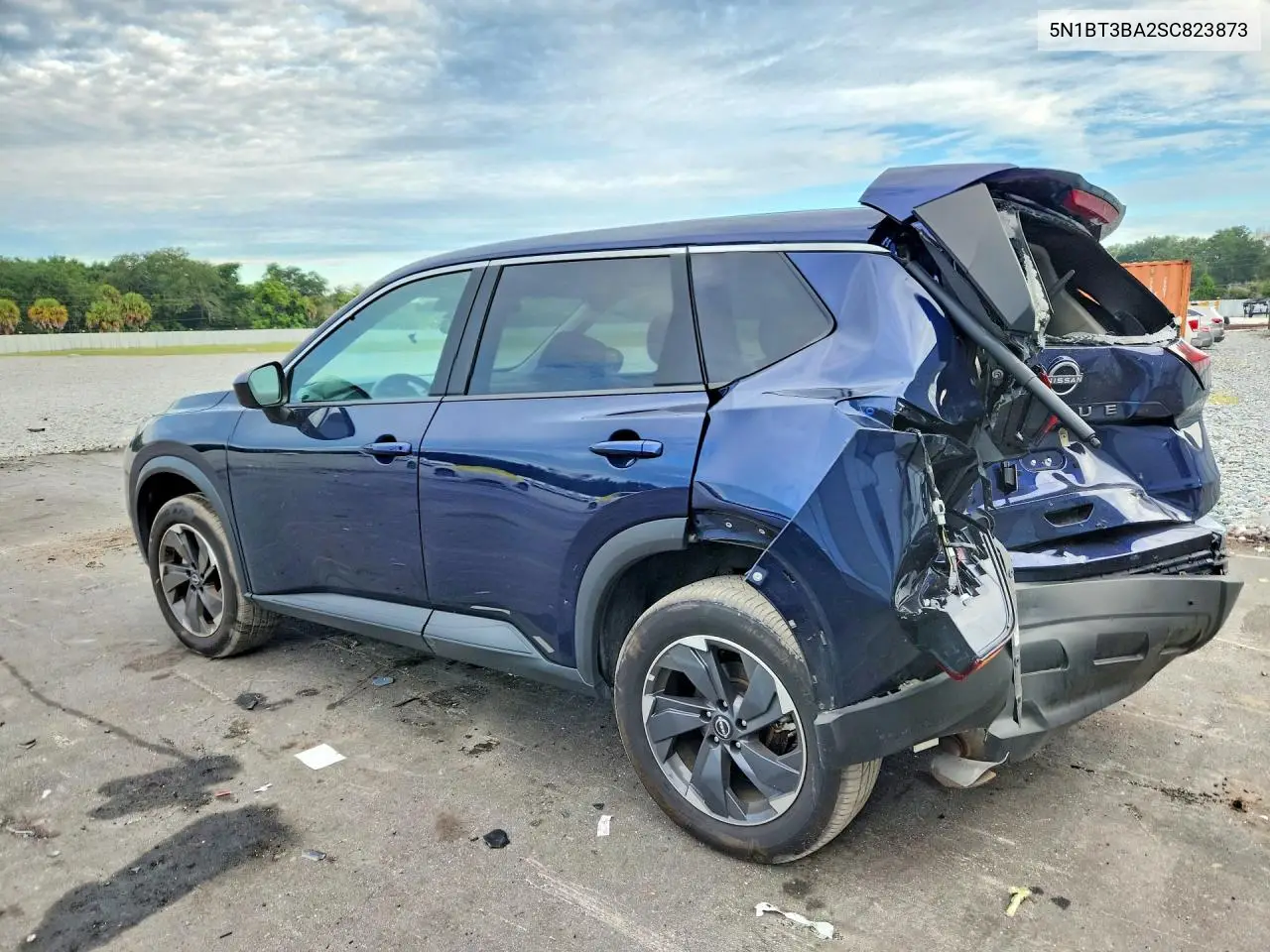 2025 NISSAN ROGUE VIN 5N1BT3BA2SC823873 — фото 2