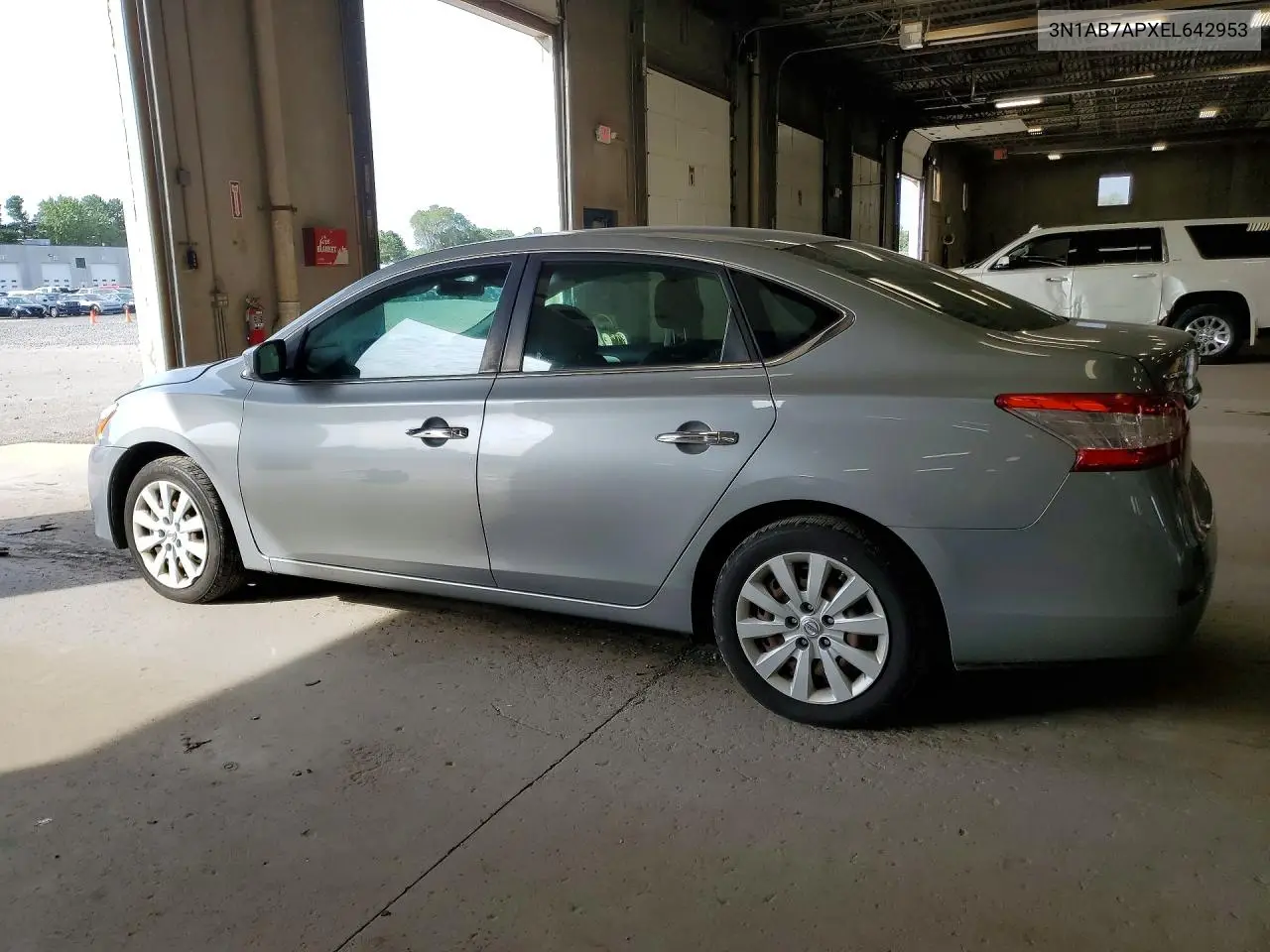 2014 NISSAN SENTRA VIN 3N1AB7APXEL642953 — фото 2