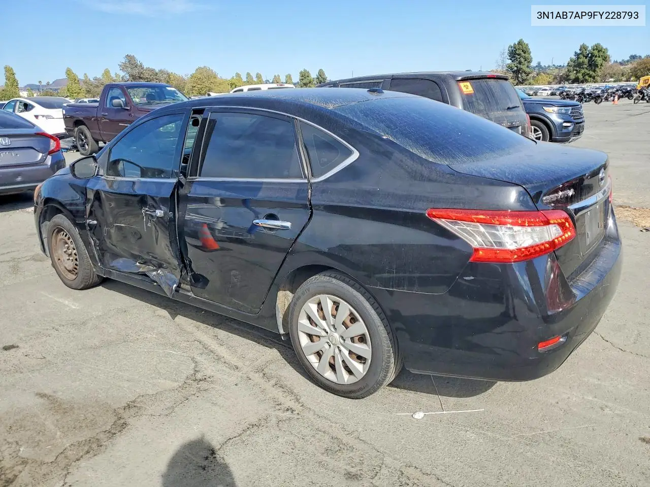 2015 NISSAN SENTRA VIN 3N1AB7AP9FY228793 — фото 2