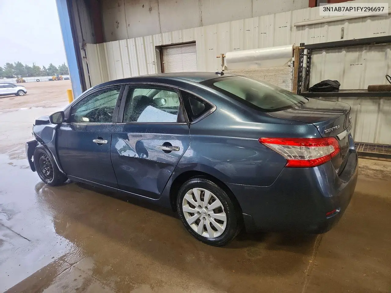2015 NISSAN SENTRA VIN 3N1AB7AP1FY296697 — фото 2