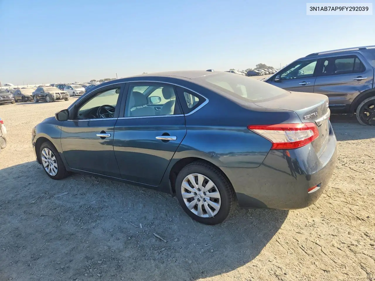 2015 NISSAN SENTRA VIN 3N1AB7AP9FY292039 — фото 2