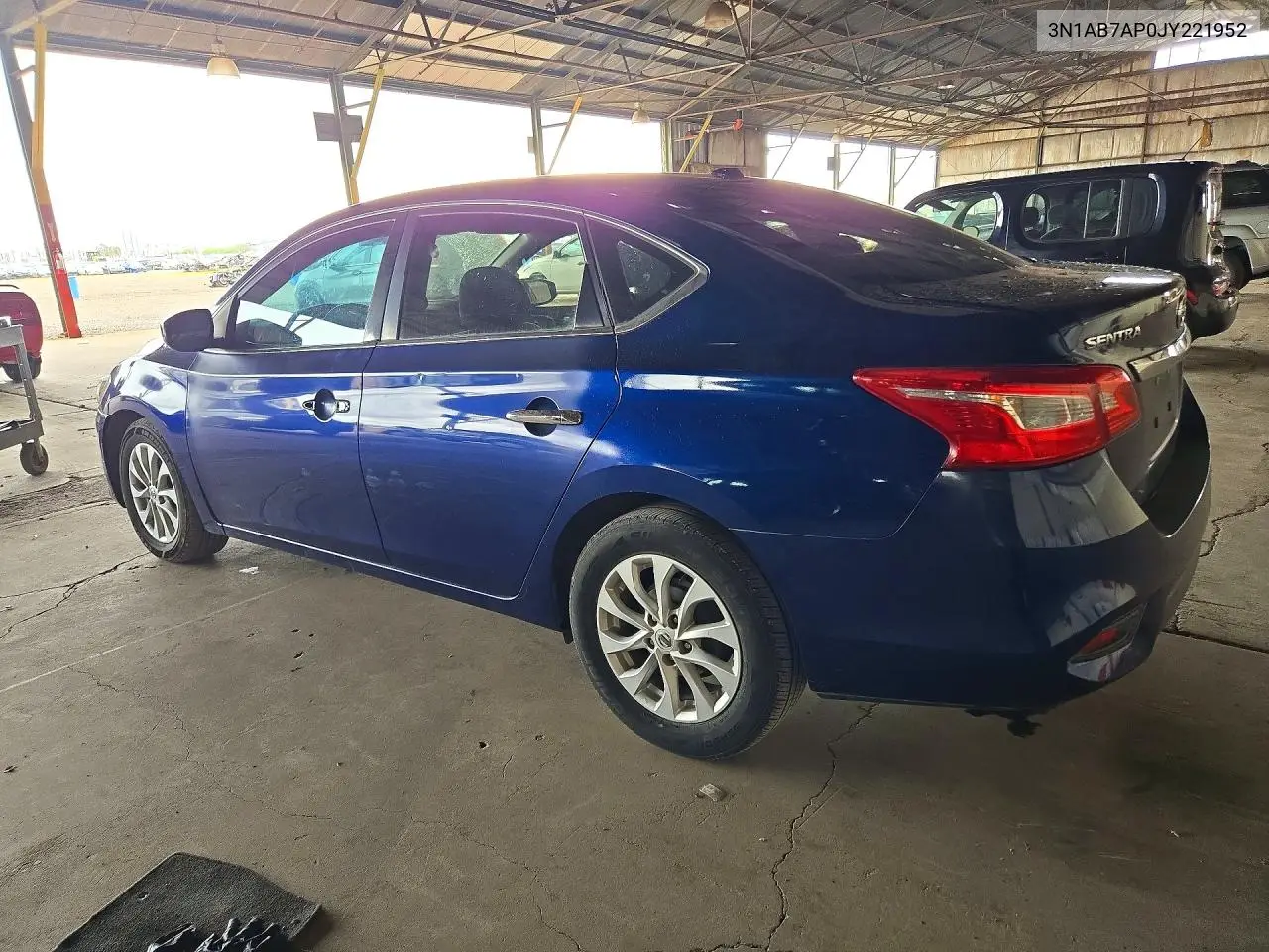 2018 NISSAN SENTRA VIN 3N1AB7AP0JY221952 — фото 2