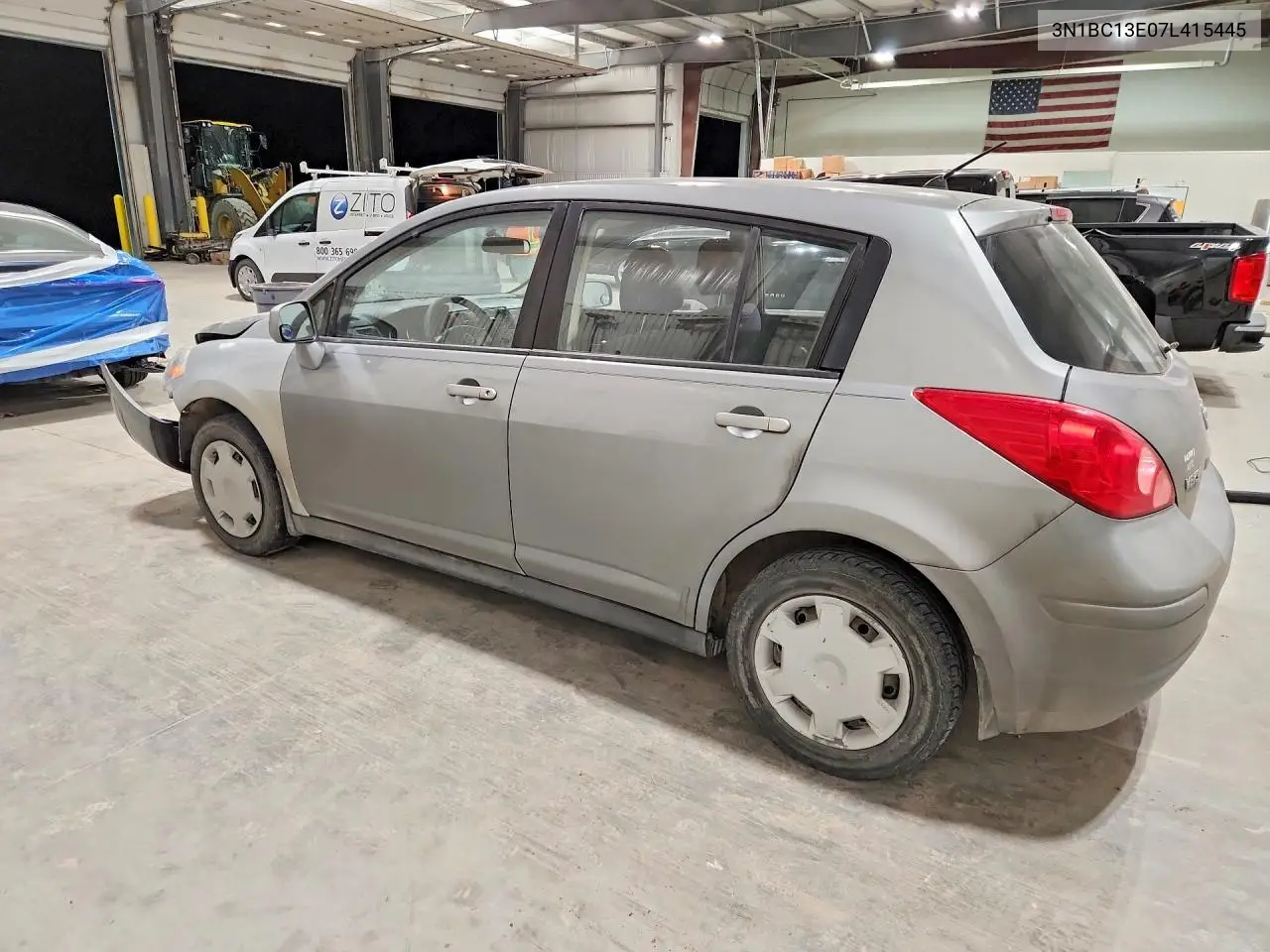 2007 NISSAN VERSA VIN 3N1BC13E07L415445 — фото 2