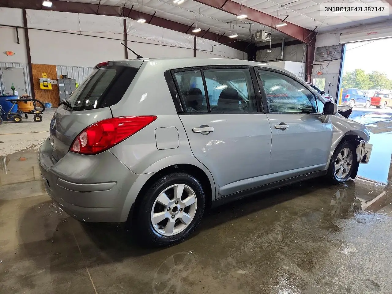 2007 NISSAN VERSA VIN 3N1BC13E47L387147 — фото 3