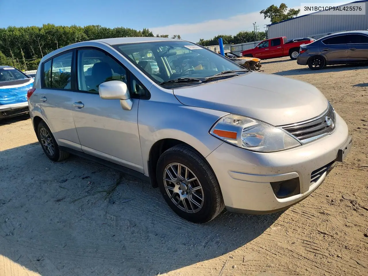 2010 NISSAN VERSA VIN 3N1BC1CP9AL425576 — фото 4