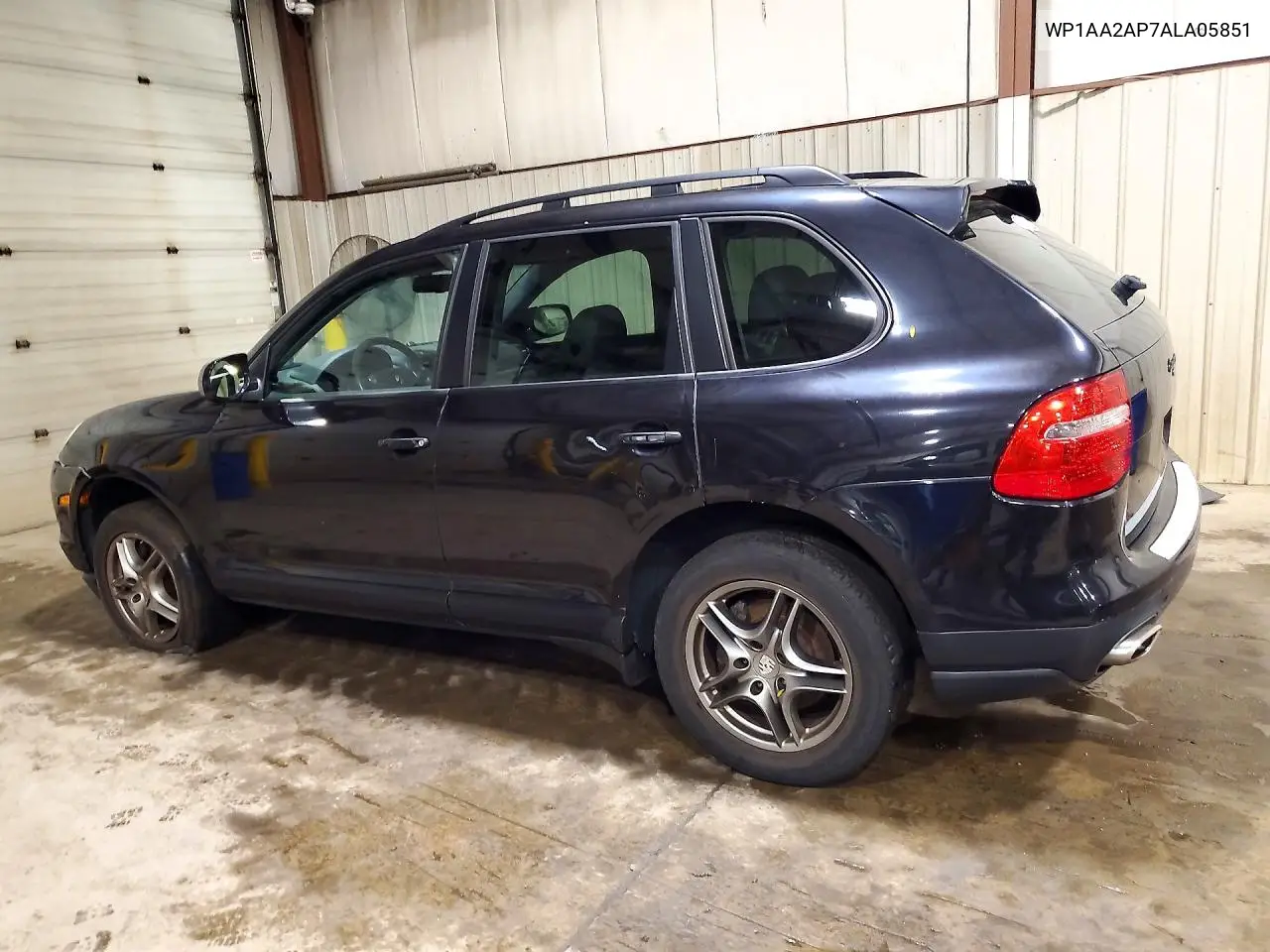 2010 PORSCHE CAYENNE VIN WP1AA2AP7ALA05851 — фото 2