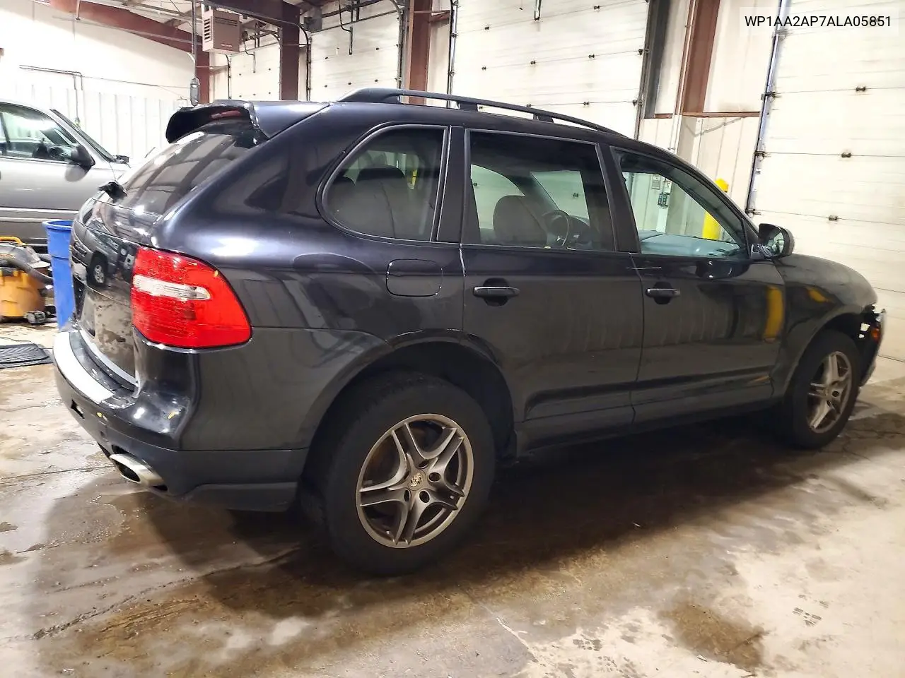 2010 PORSCHE CAYENNE VIN WP1AA2AP7ALA05851 — фото 3