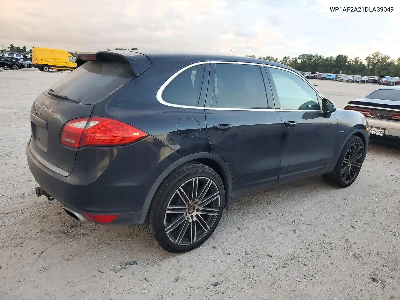 2013 PORSCHE CAYENNE VIN WP1AF2A21DLA39049 — фото 3