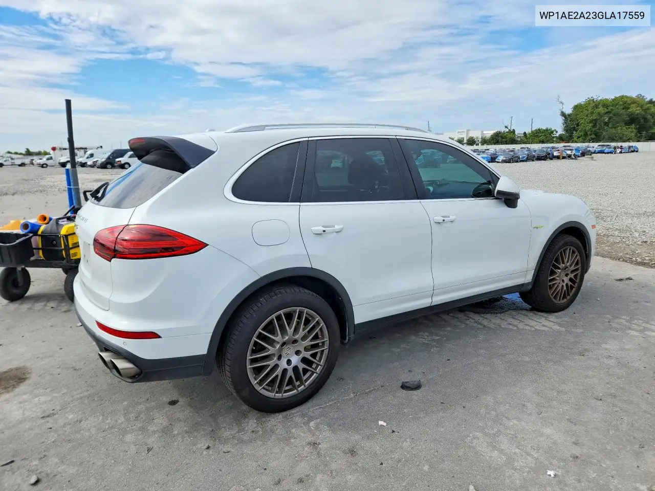 2016 PORSCHE CAYENNE VIN WP1AE2A23GLA17559 — фото 3