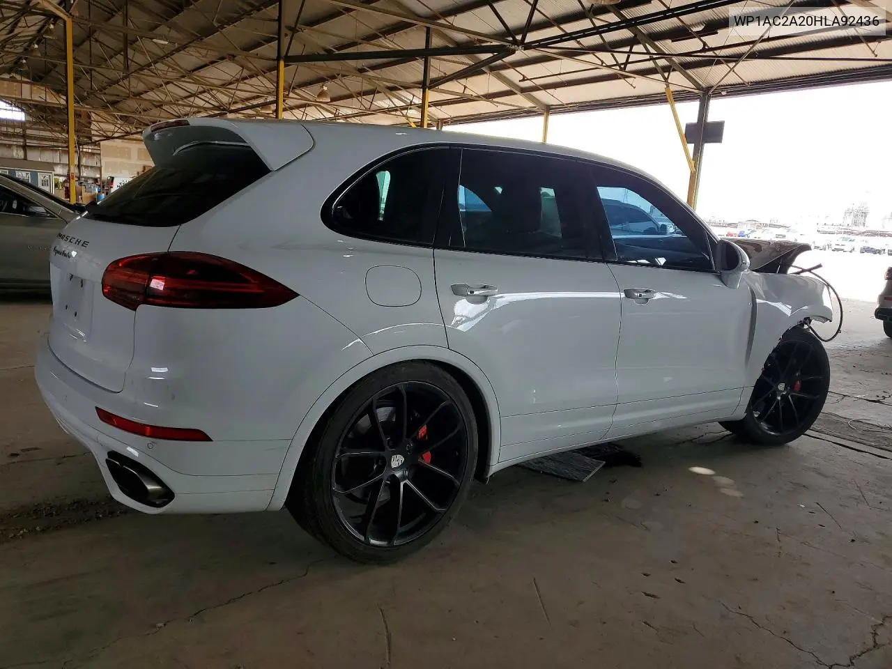 2017 PORSCHE CAYENNE VIN WP1AC2A20HLA92436 — фото 3