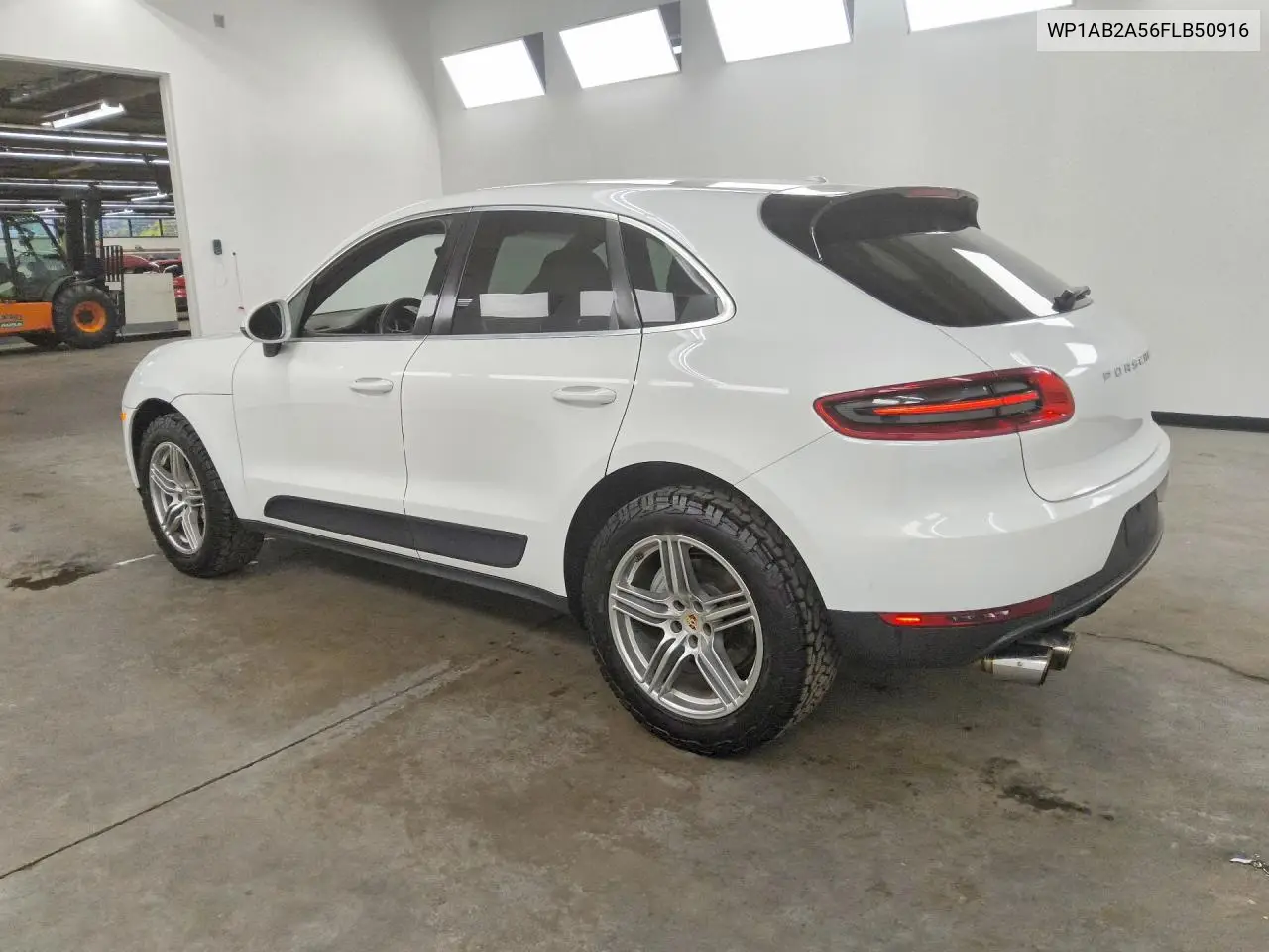 2015 PORSCHE MACAN VIN WP1AB2A56FLB50916 — фото 2