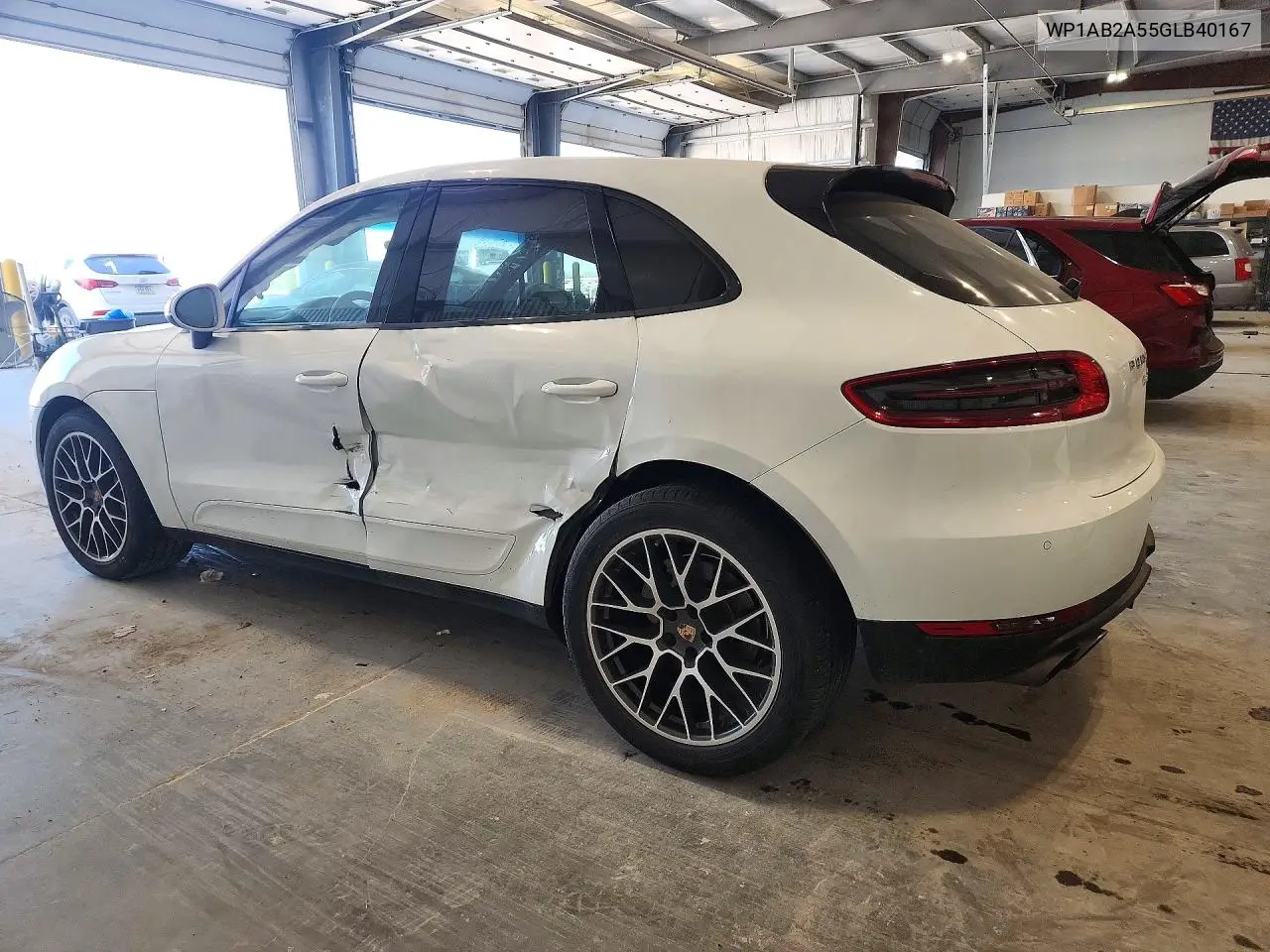 2016 PORSCHE MACAN VIN WP1AB2A55GLB40167 — фото 2