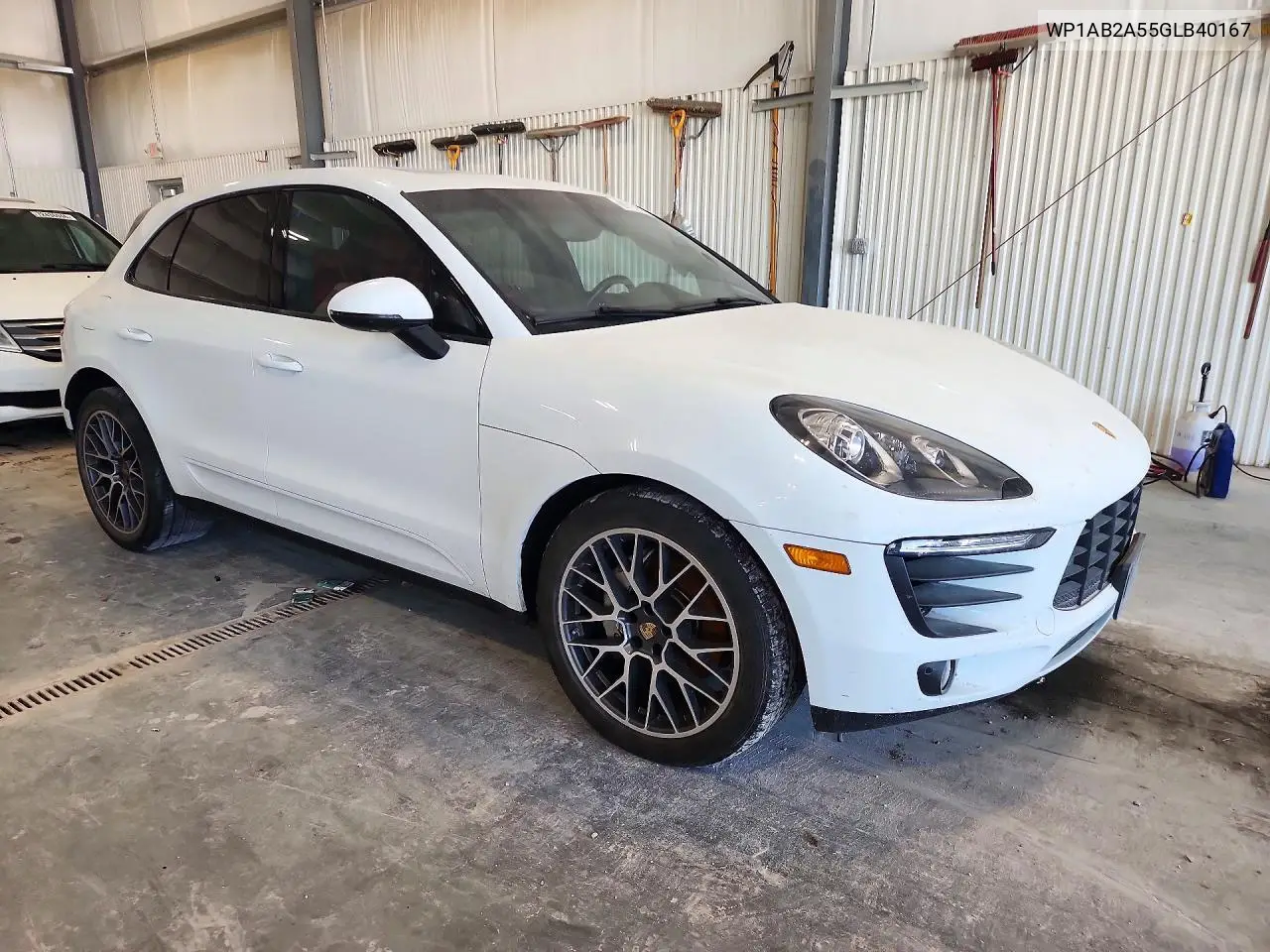 2016 PORSCHE MACAN VIN WP1AB2A55GLB40167 — фото 4