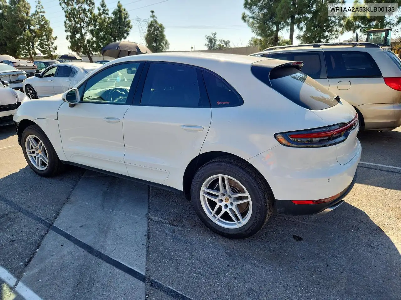 2019 PORSCHE MACAN VIN WP1AA2A53KLB00133 — фото 2