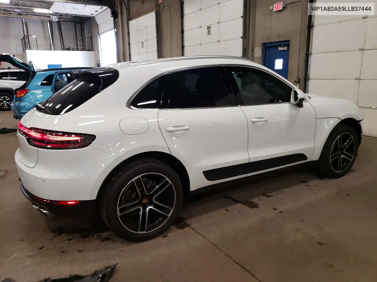 2020 PORSCHE MACAN VIN WP1AB2A59LLB37444 — фото 3