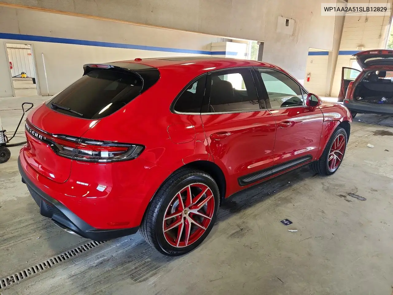 2025 PORSCHE MACAN VIN WP1AA2A51SLB12829 — фото 3