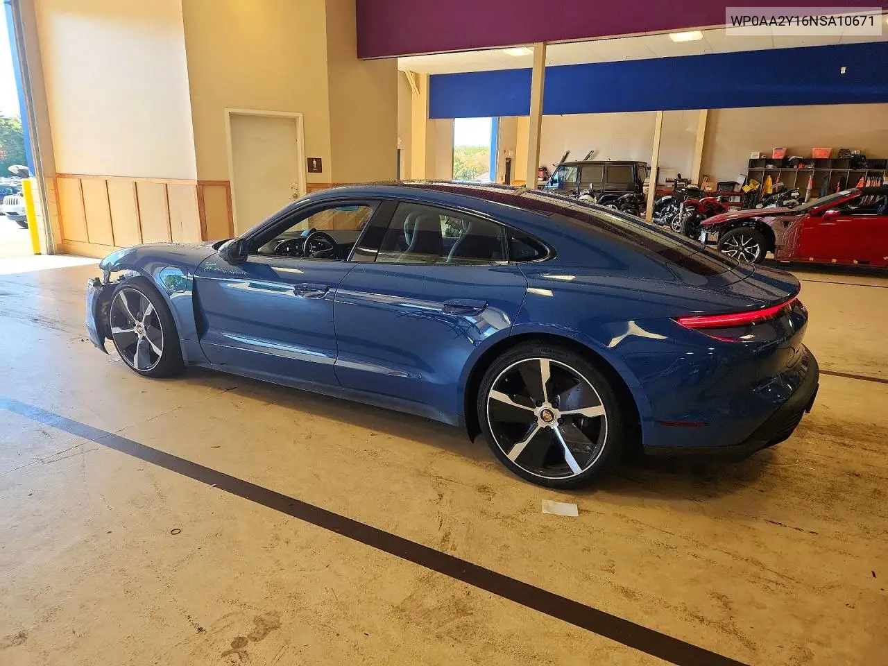 2022 PORSCHE TAYCAN VIN WP0AA2Y16NSA10671 — фото 2
