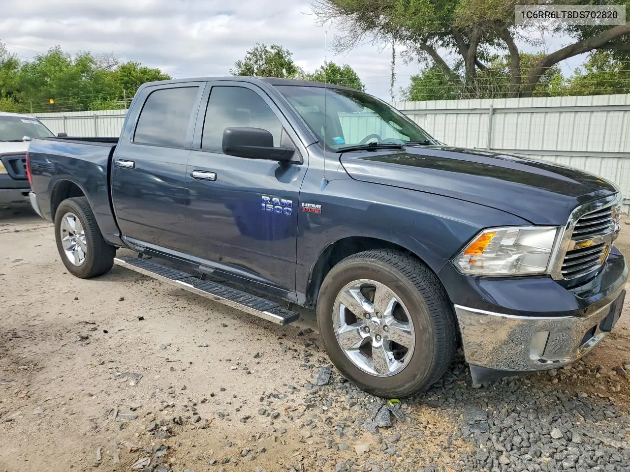 2013 RAM 1500 VIN 1C6RR6LT8DS702820 — фото 4