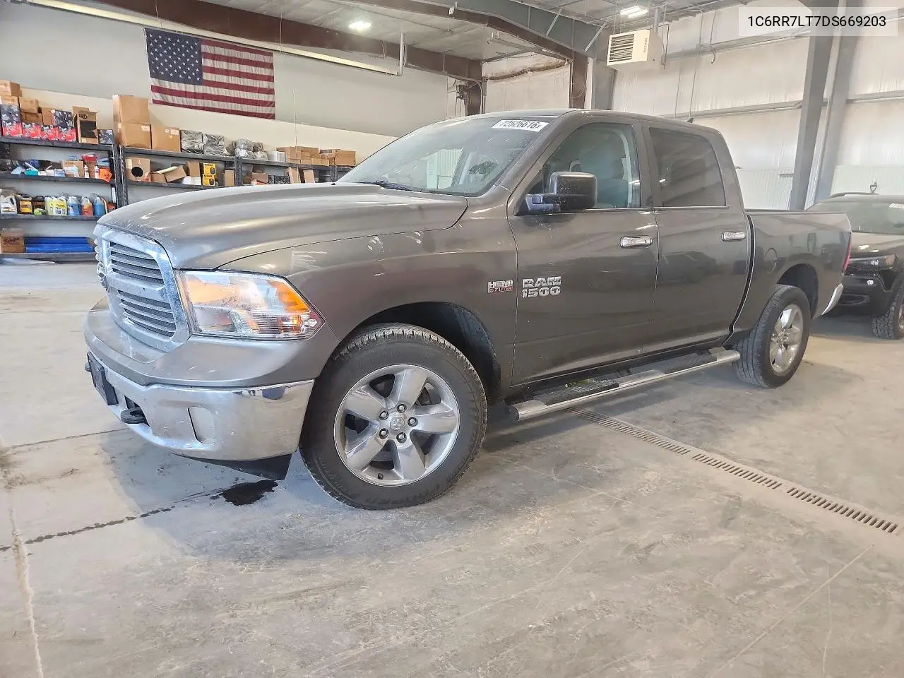 RAM 1500 2013, VIN 1C6RR7LT7DS669203