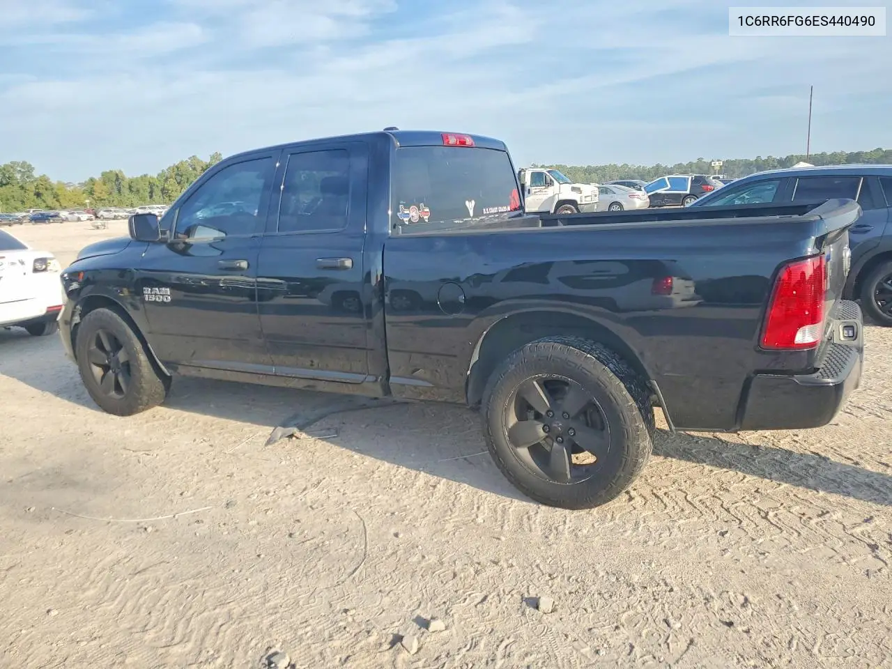 2014 RAM 1500 VIN 1C6RR6FG6ES440490 — фото 2