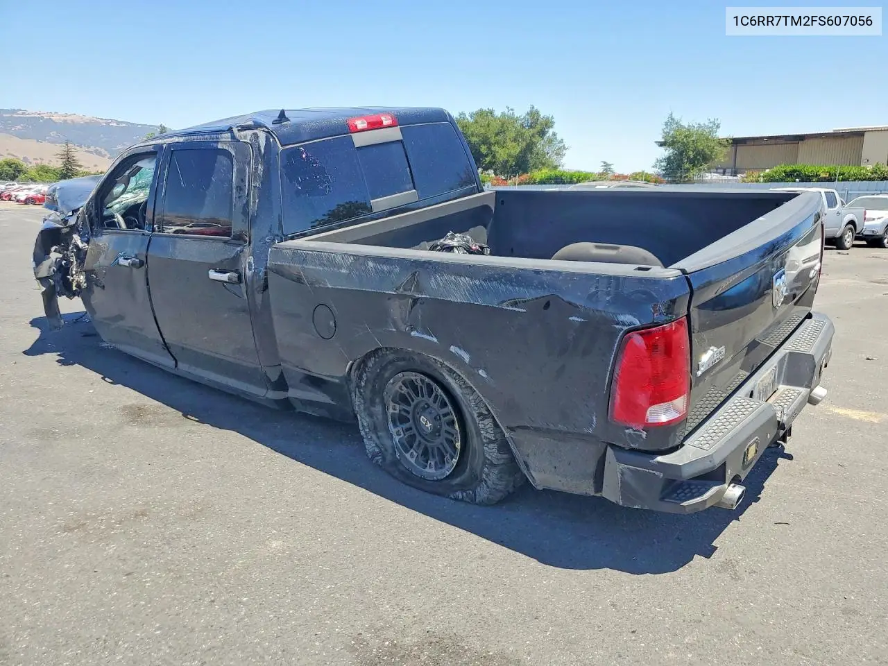 2015 RAM 1500 VIN 1C6RR7TM2FS607056 — фото 2