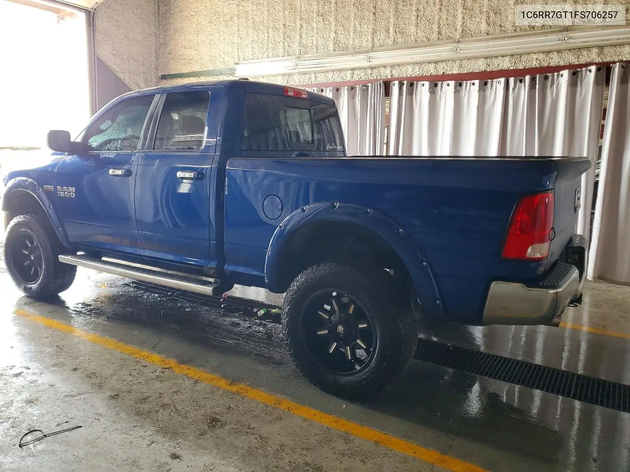 2015 RAM 1500 VIN 1C6RR7GT1FS706257 — фото 2