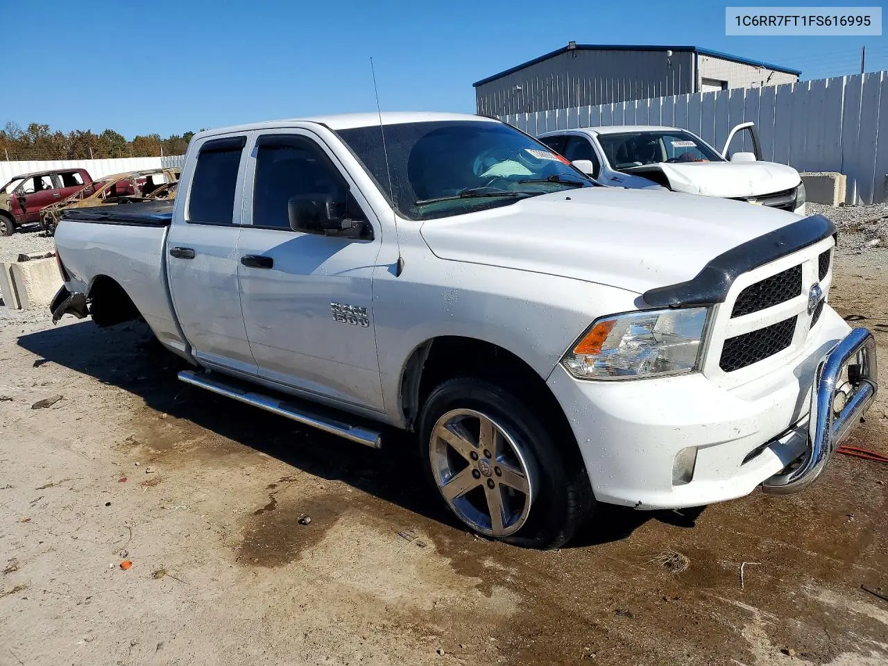 2015 RAM 1500 VIN 1C6RR7FT1FS616995 — фото 4