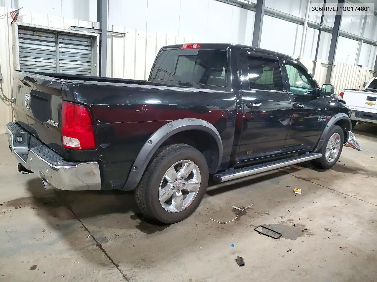 2016 RAM 1500 VIN 3C6RR7LT1GG174801 — фото 3
