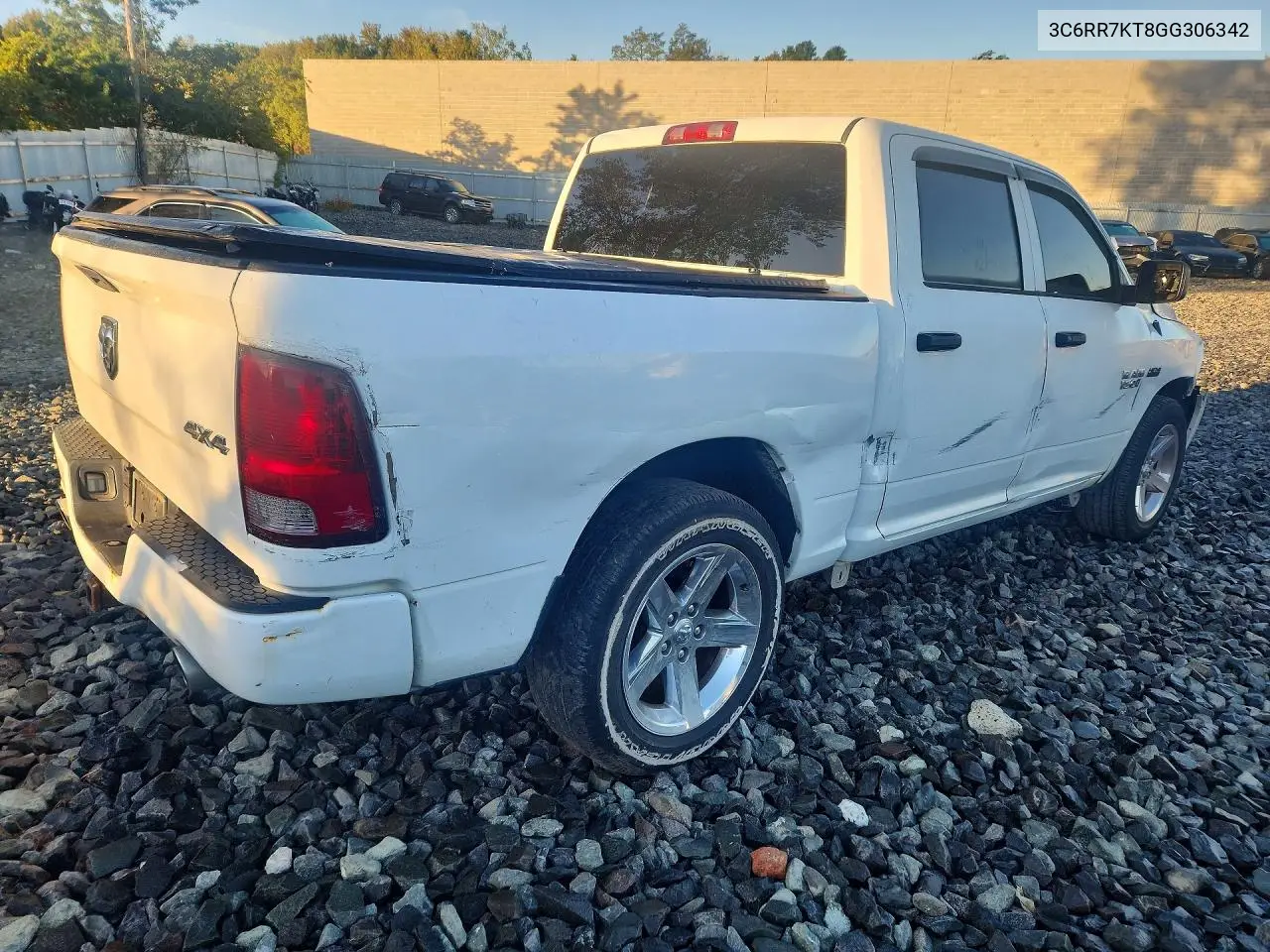 2016 RAM 1500 VIN 3C6RR7KT8GG306342 — фото 3