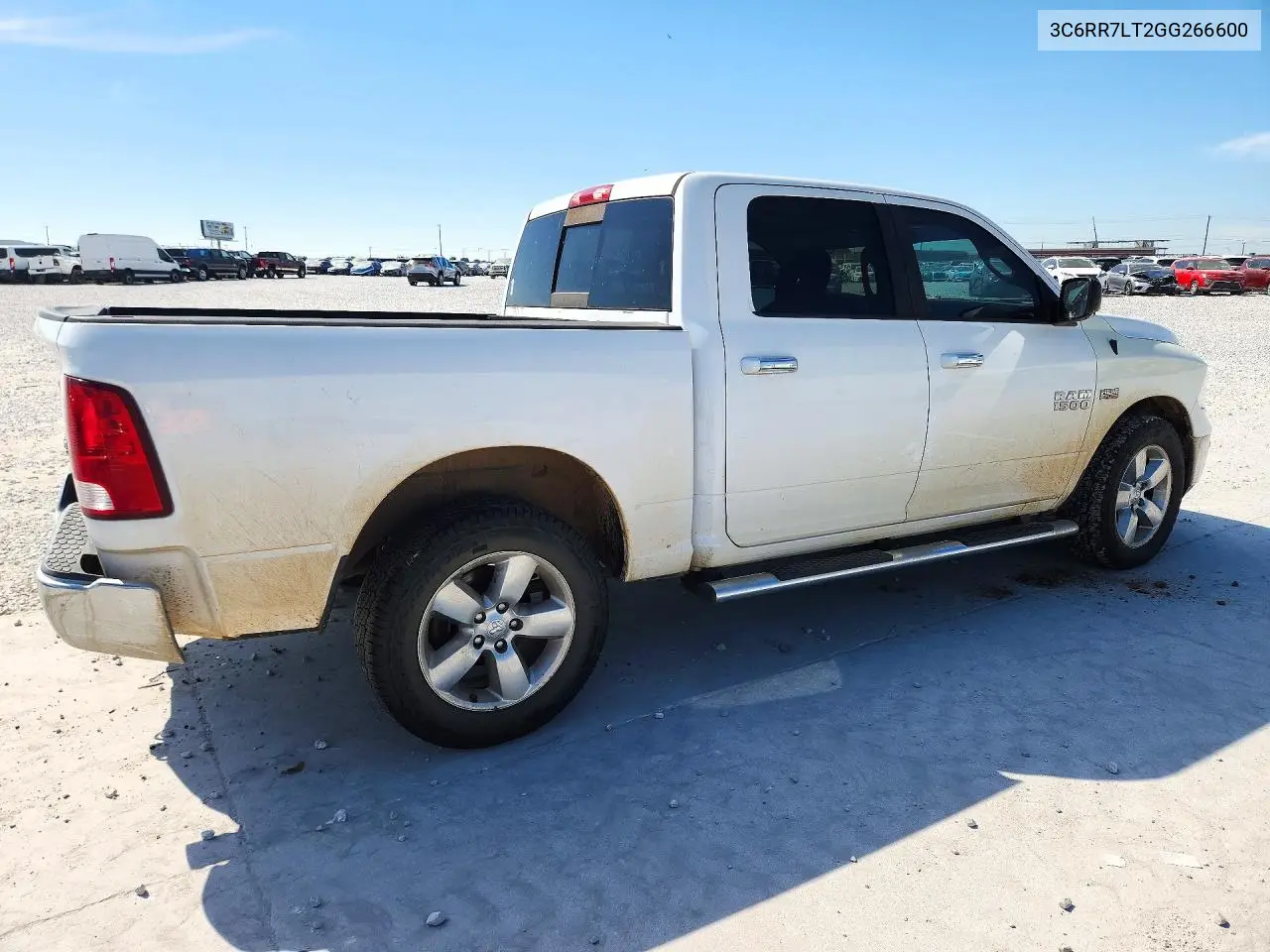 2016 RAM 1500 VIN 3C6RR7LT2GG266600 — фото 3
