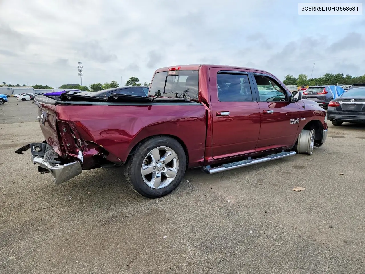 2017 RAM 1500 VIN 3C6RR6LT0HG658681 — фото 3