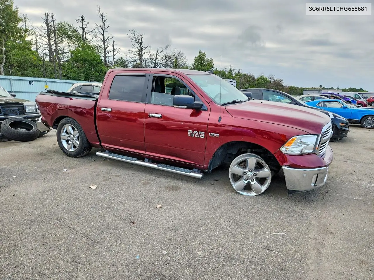 2017 RAM 1500 VIN 3C6RR6LT0HG658681 — фото 4