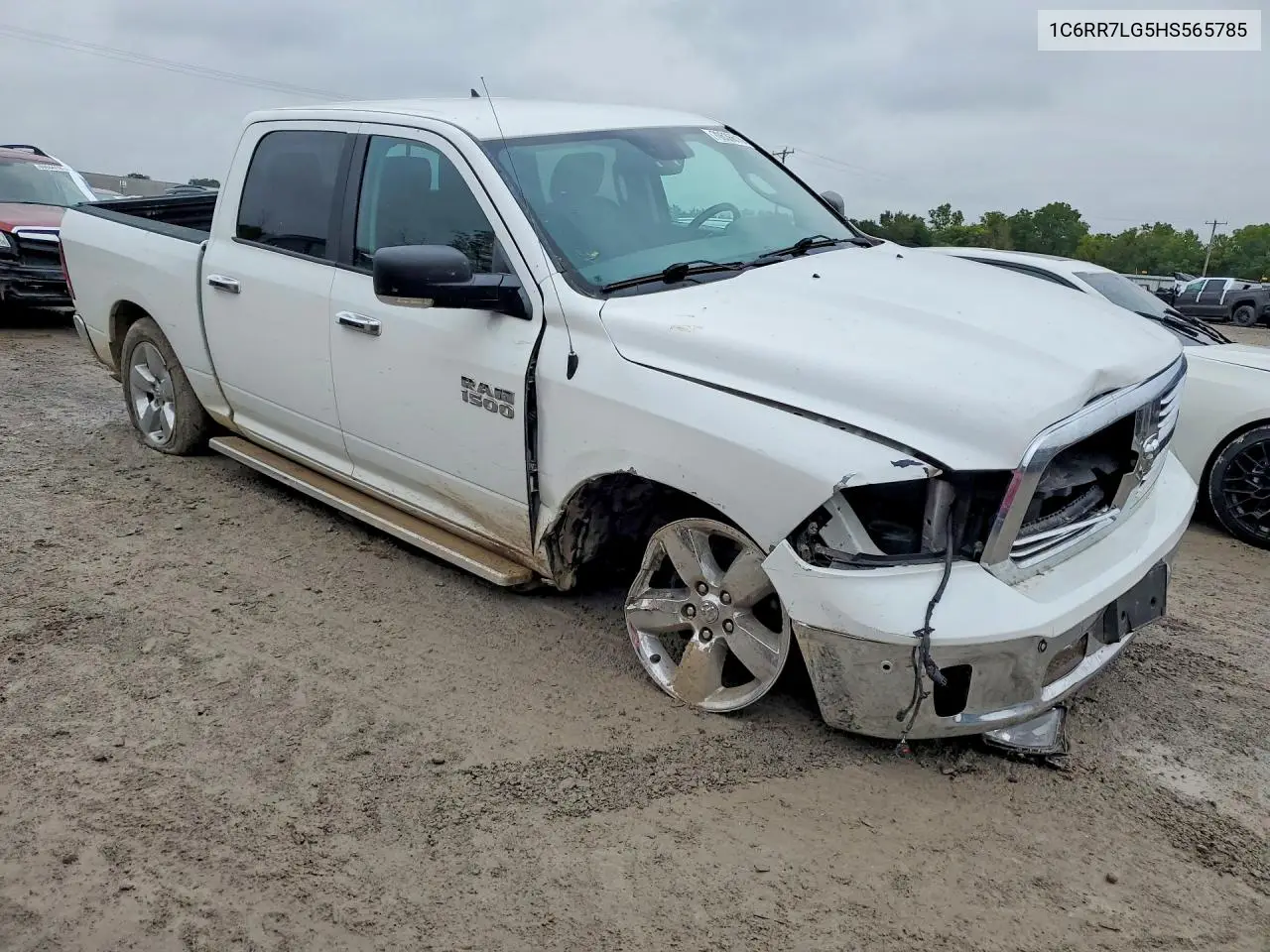 2017 RAM 1500 VIN 1C6RR7LG5HS565785 — фото 4