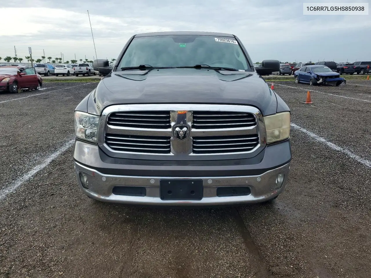 2017 RAM 1500 VIN 1C6RR7LG5HS850938 — фото 5