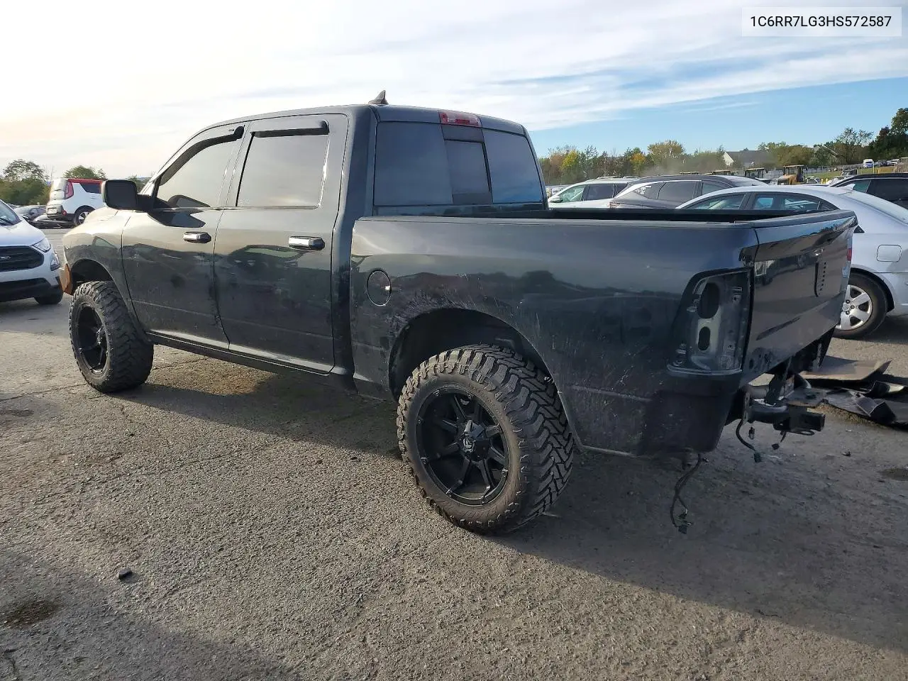 2017 RAM 1500 VIN 1C6RR7LG3HS572587 — фото 2