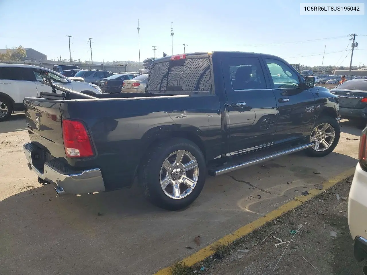 2018 RAM 1500 VIN 1C6RR6LT8JS195042 — фото 3