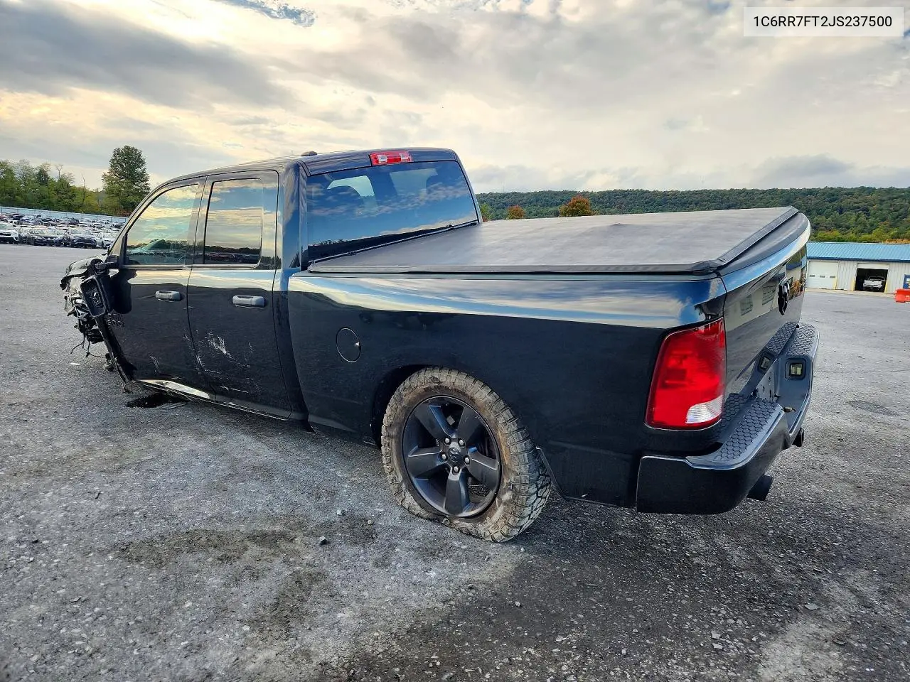 2018 RAM 1500 VIN 1C6RR7FT2JS237500 — фото 2