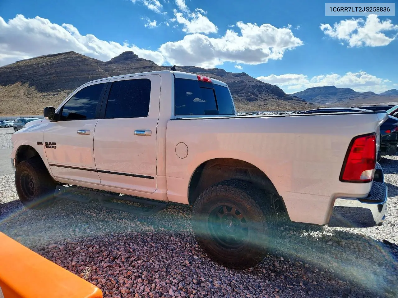 2018 RAM 1500 VIN 1C6RR7LT2JS258836 — фото 2